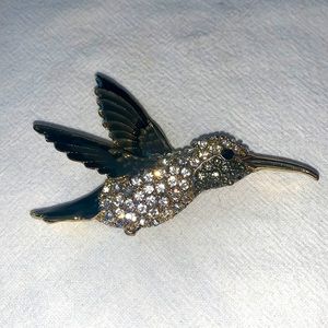 Hummingbird brooch